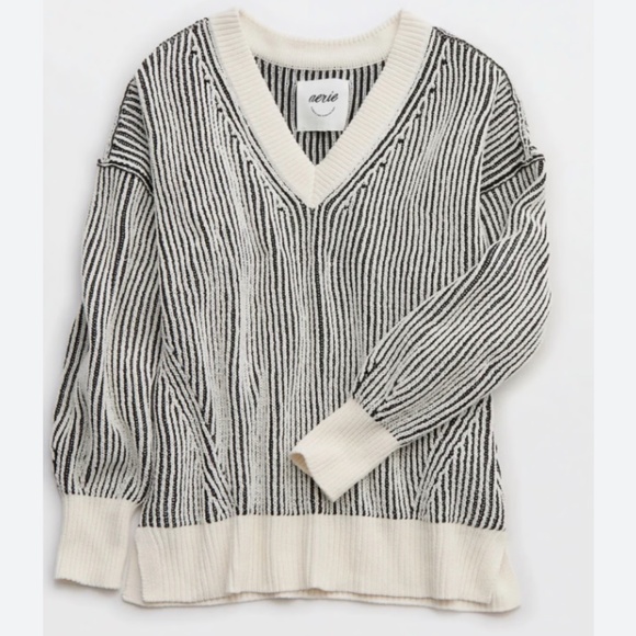 NWOT Aerie Chenille Oversized V-Neck Sweater Black / Cream (Size XXS) - Picture 1 of 7